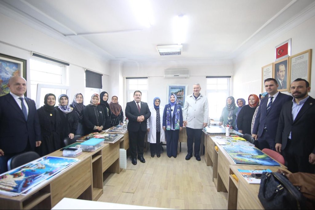 TBMM KEFEK Başkanı Çiğdem Erdoğan, Sakarya’da Kursiyerlerle Buluştu