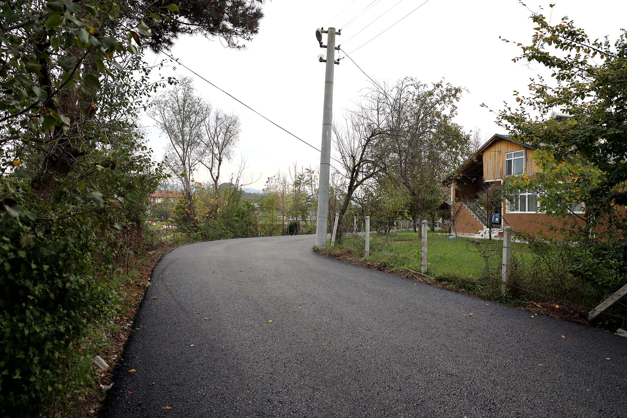 Büyükşehir’den Karasu’ya sıcak asfalt dokunuşu