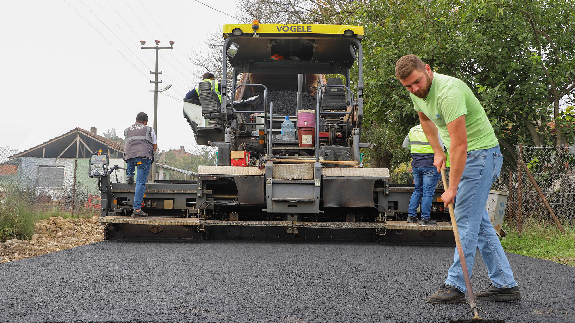 Pamukova’da 6 mahallede yollar yenileniyor