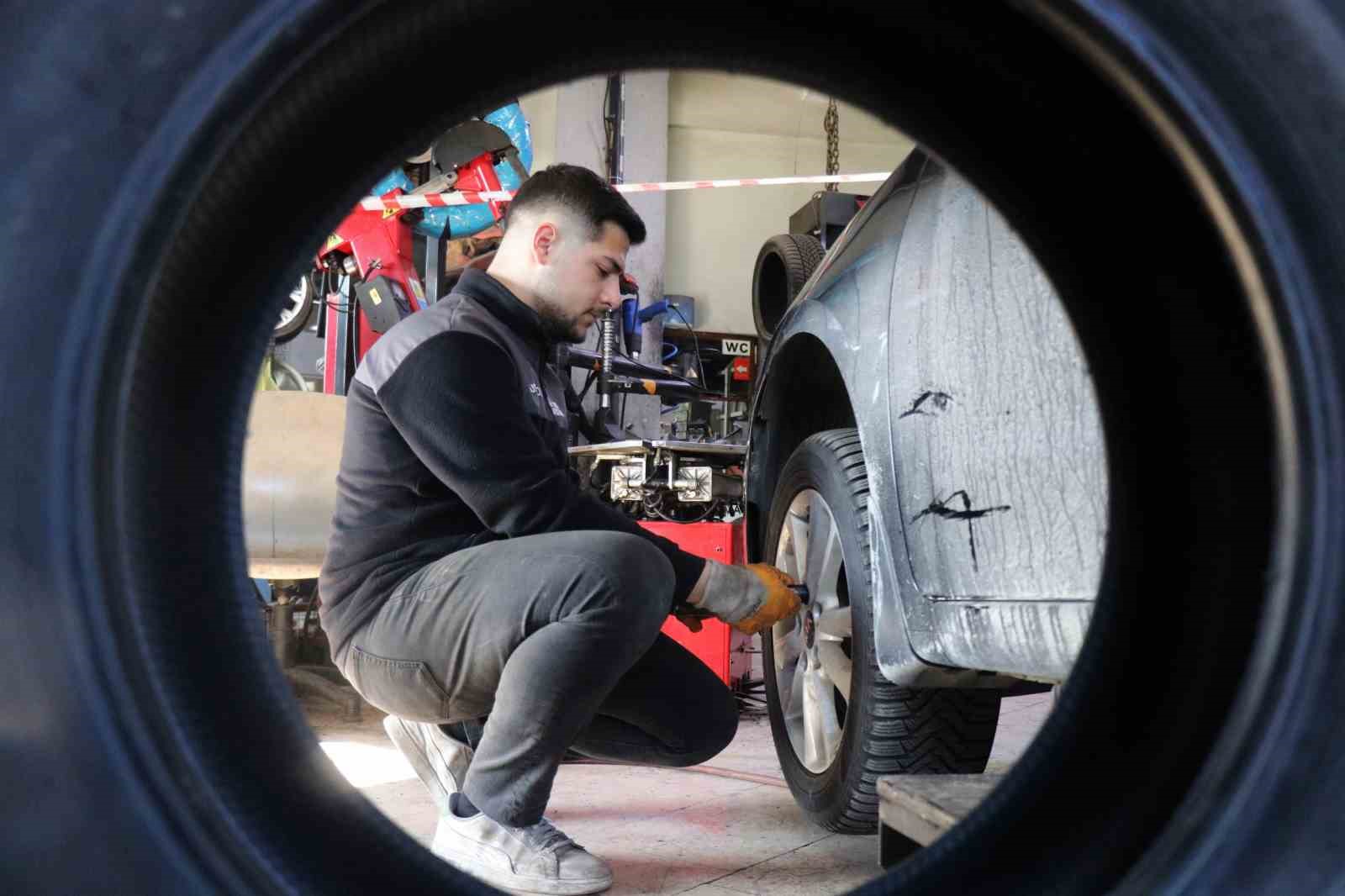 Ceza yemek istemeyen sürücüler dikkat: Zorunlu kış lastiği uygulaması başladı