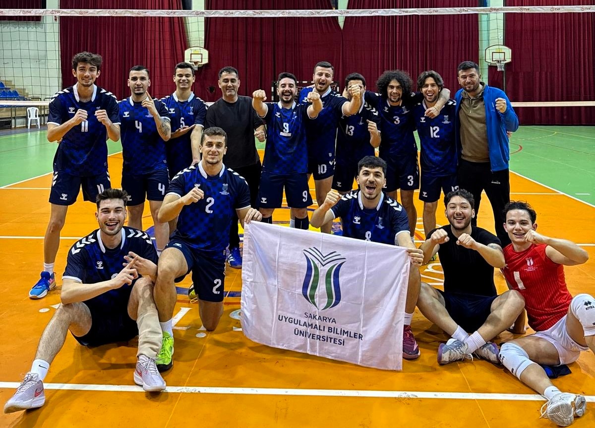 SUBÜ Kadın ve Erkek Voleybol Takımlarından Çifte Şampiyonluk