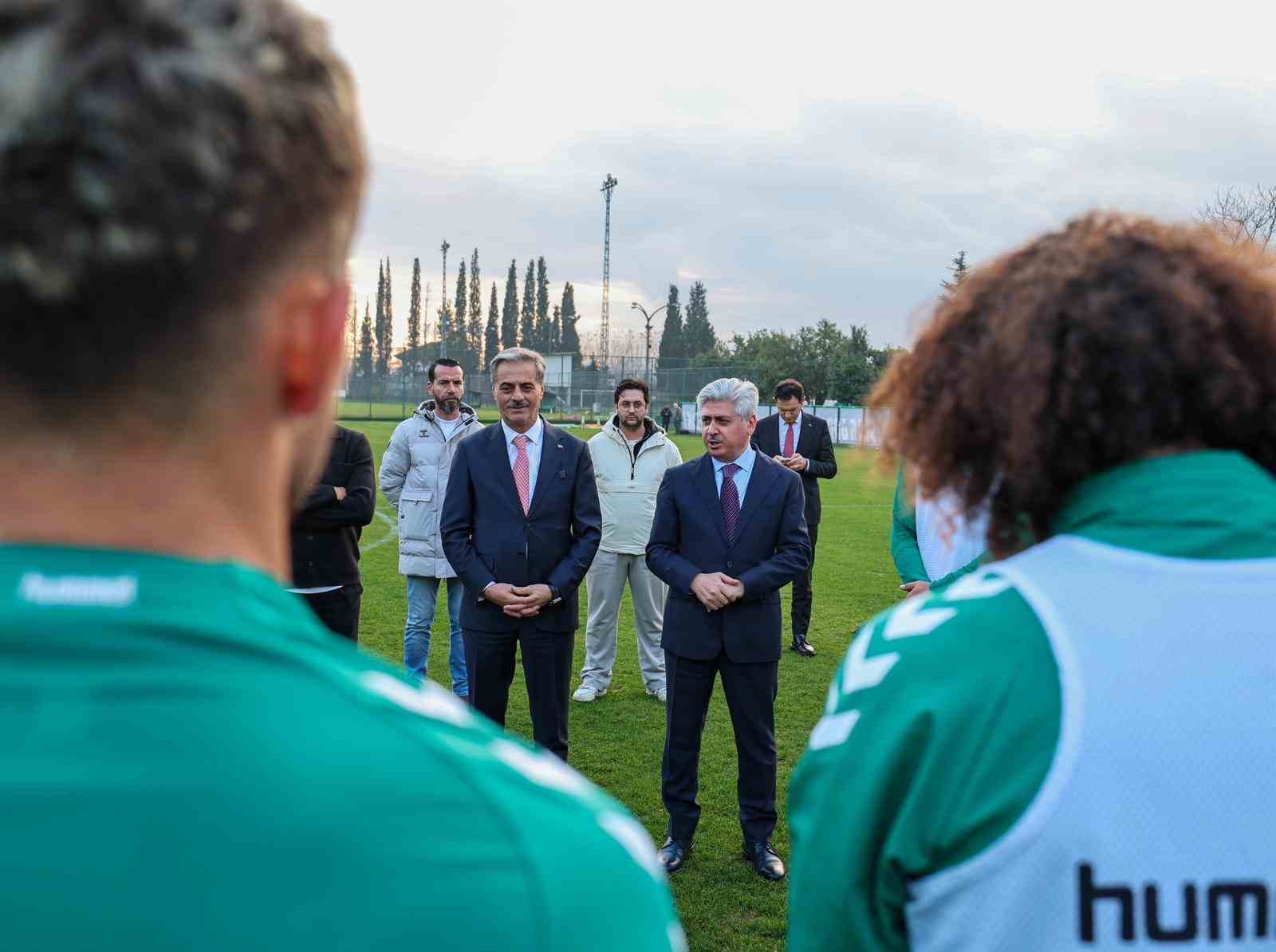 Vali Doğan ve Başkan Alemdar’dan Sakaryaspor ziyareti