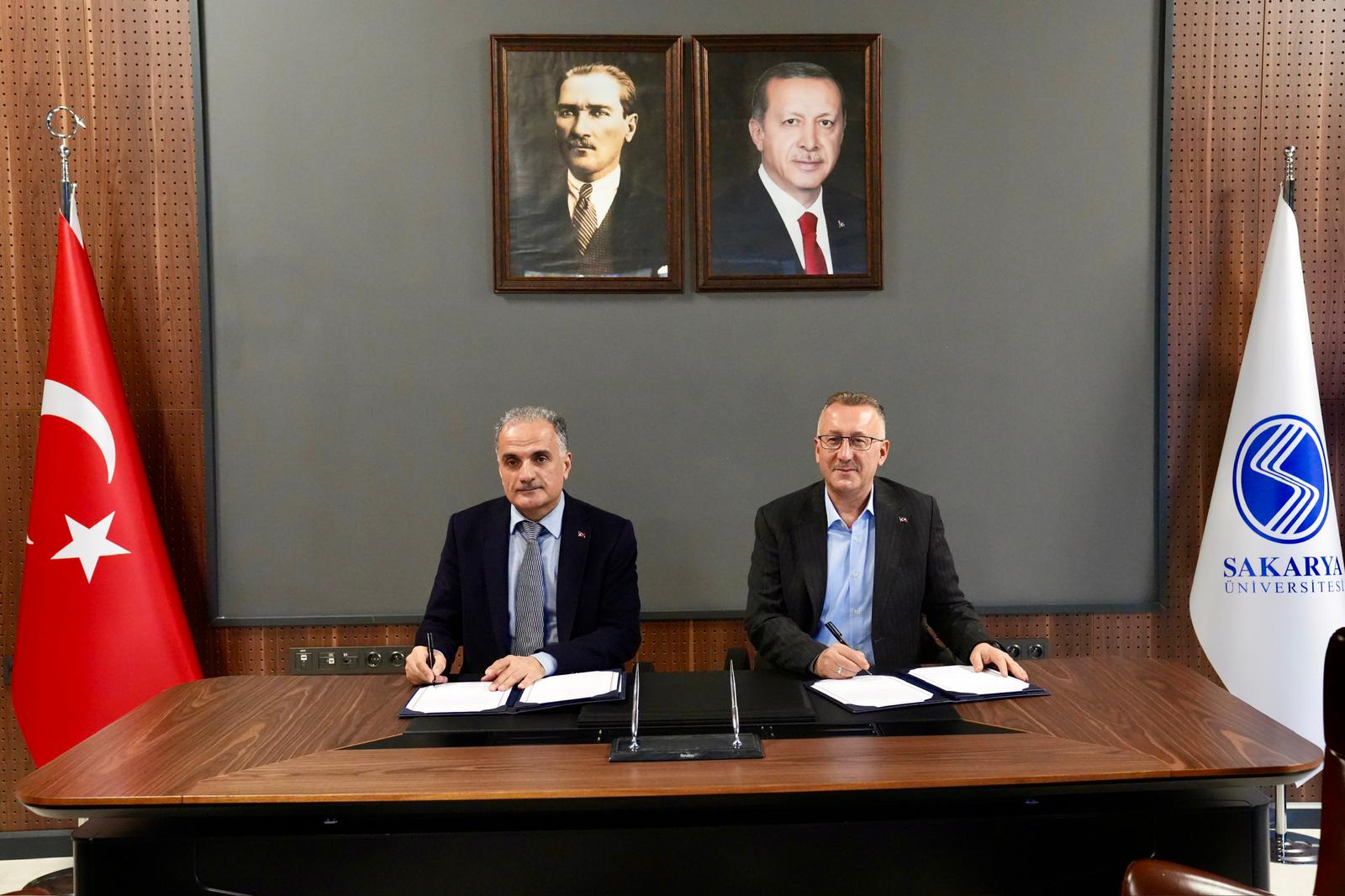 SAÜ ile Adapazarı Belediyesi Arasında Kültürel ve Eğitsel İş Birliği