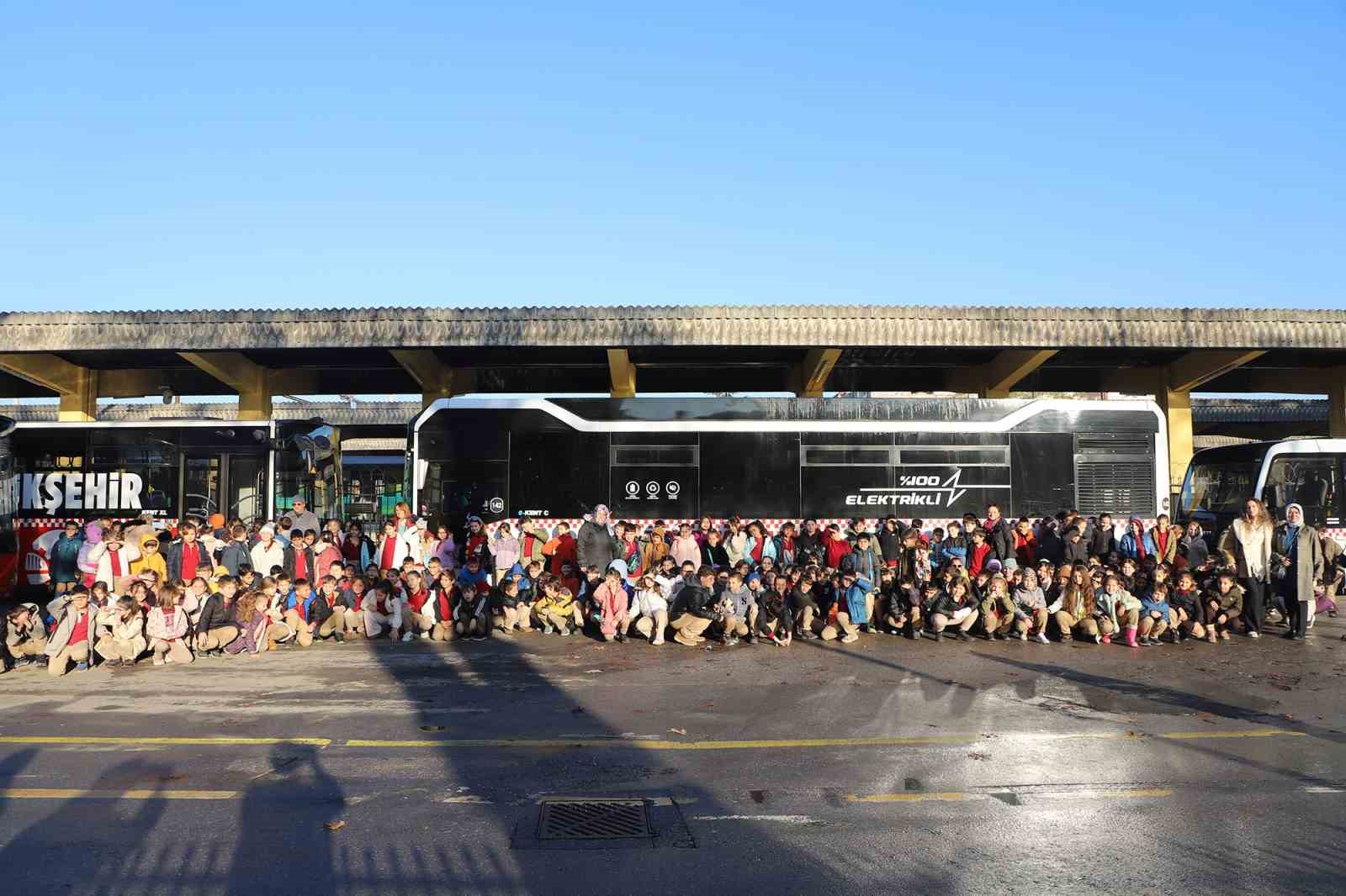 Çocuklardan yerinde toplu taşıma ve ulaşım incelemesi