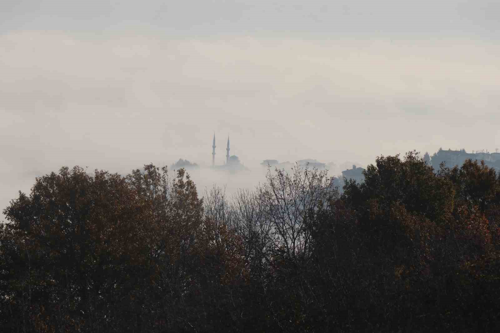Gün doğumuyla buluşan sis görsel şölen sundu