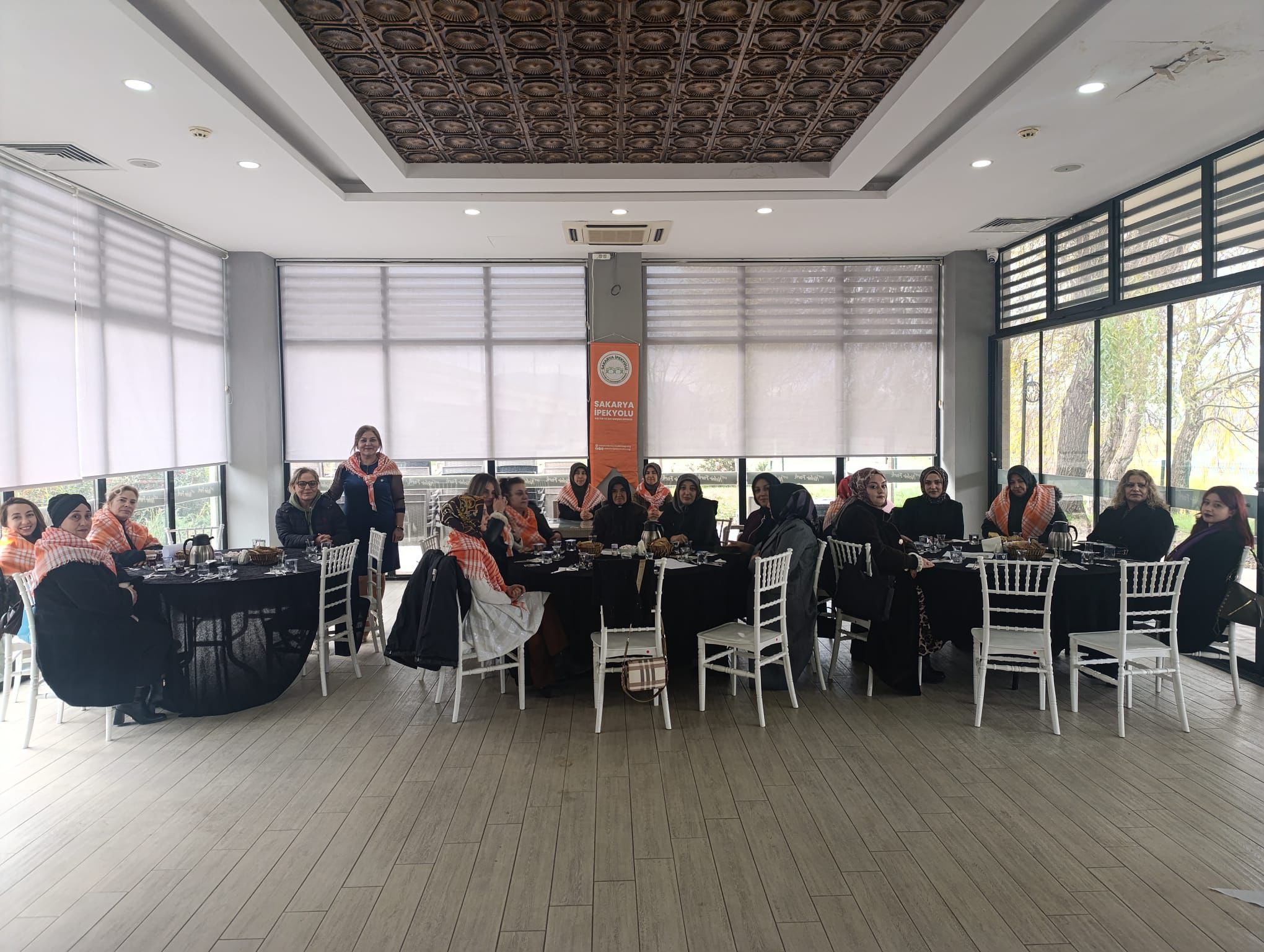 İpekyolu Derneği Kadın Kolları Kahvaltıda Buluştu