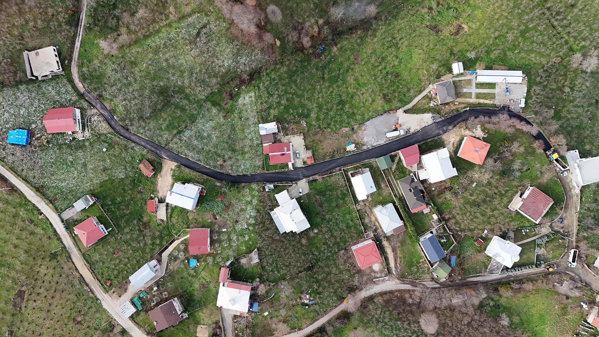 Büyükşehir’den Erenler Tepe’ye 6 Kilometrelik Asfalt Yatırımı