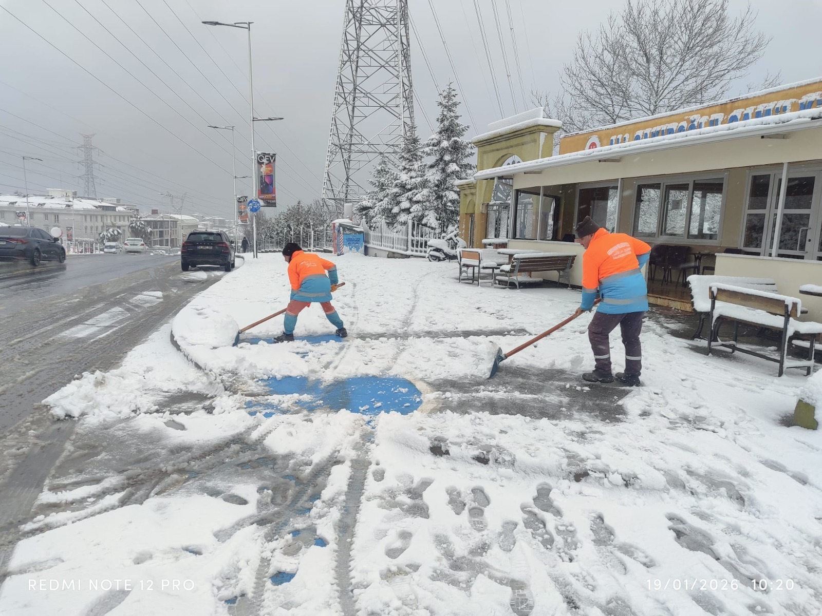 Serdivan’da Kış Mesaisi: Karla Mücadele Ekipleri Sahada