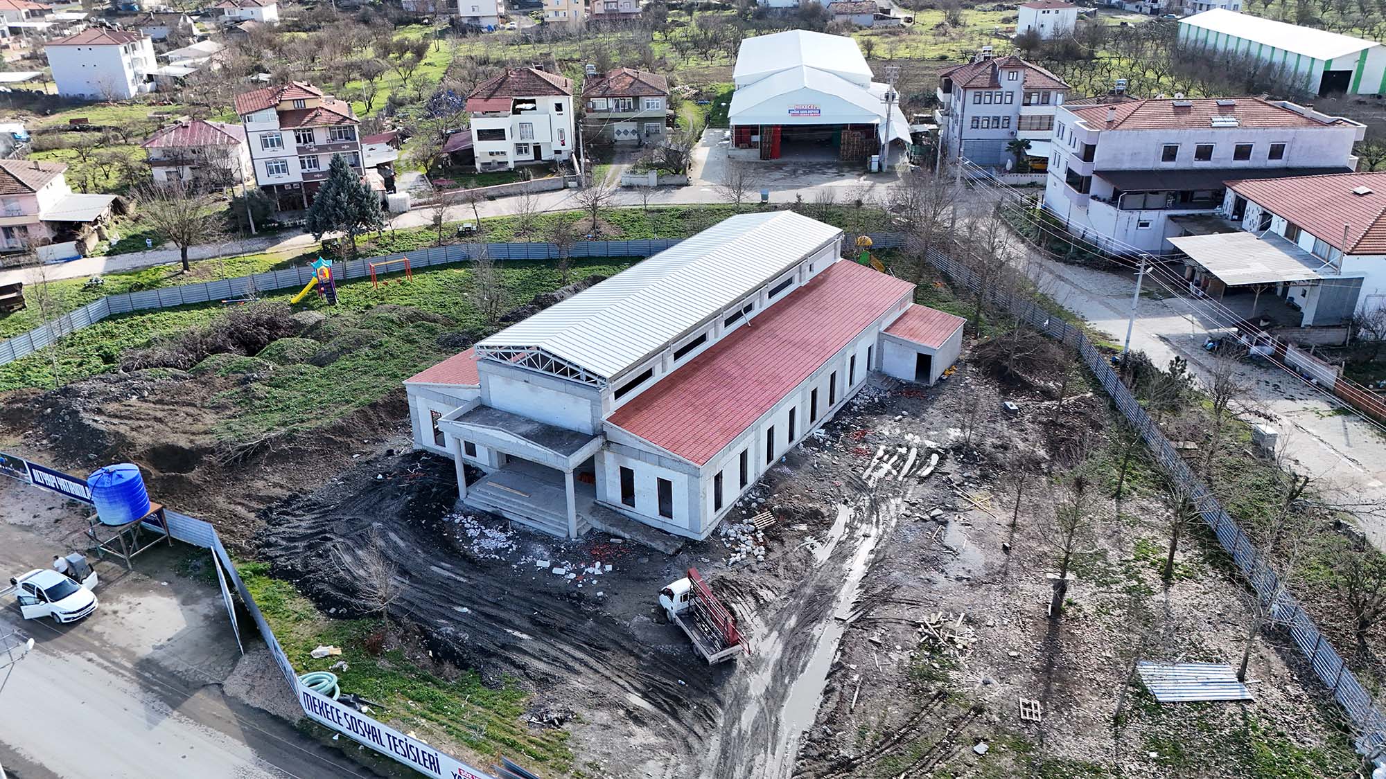 Mekece’de Sosyal Yaşamın Yeni Merkezi Yükseliyor