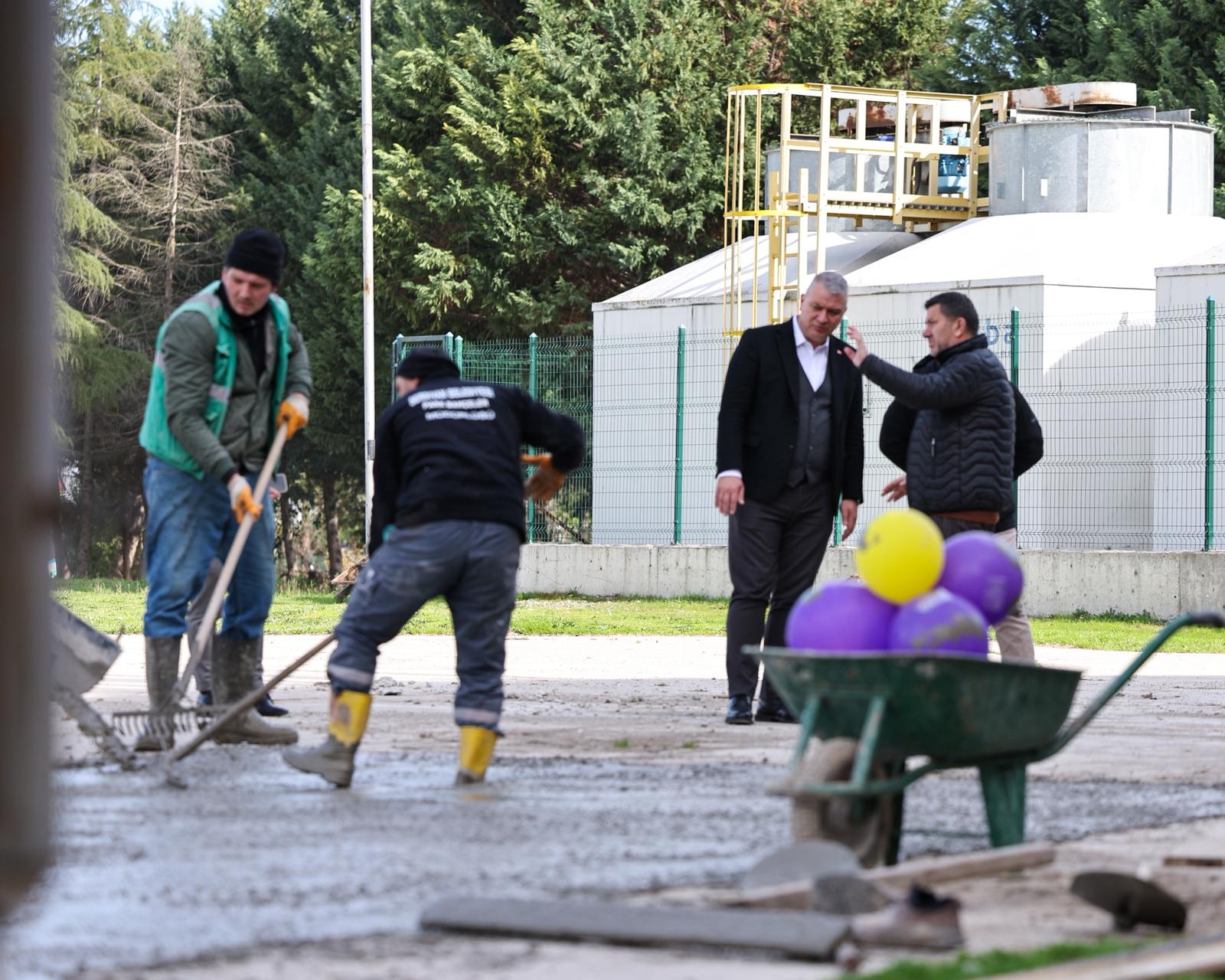 Serdivan’da Sahada Yoğun Mesai: Başkan Osman Çelik’ten Spor ve Üretime Destek