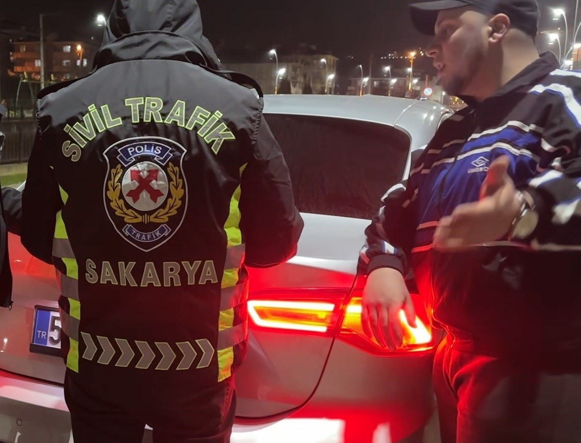 Ehliyetsiz yakalandı, 200 bin lira ceza yedi: 