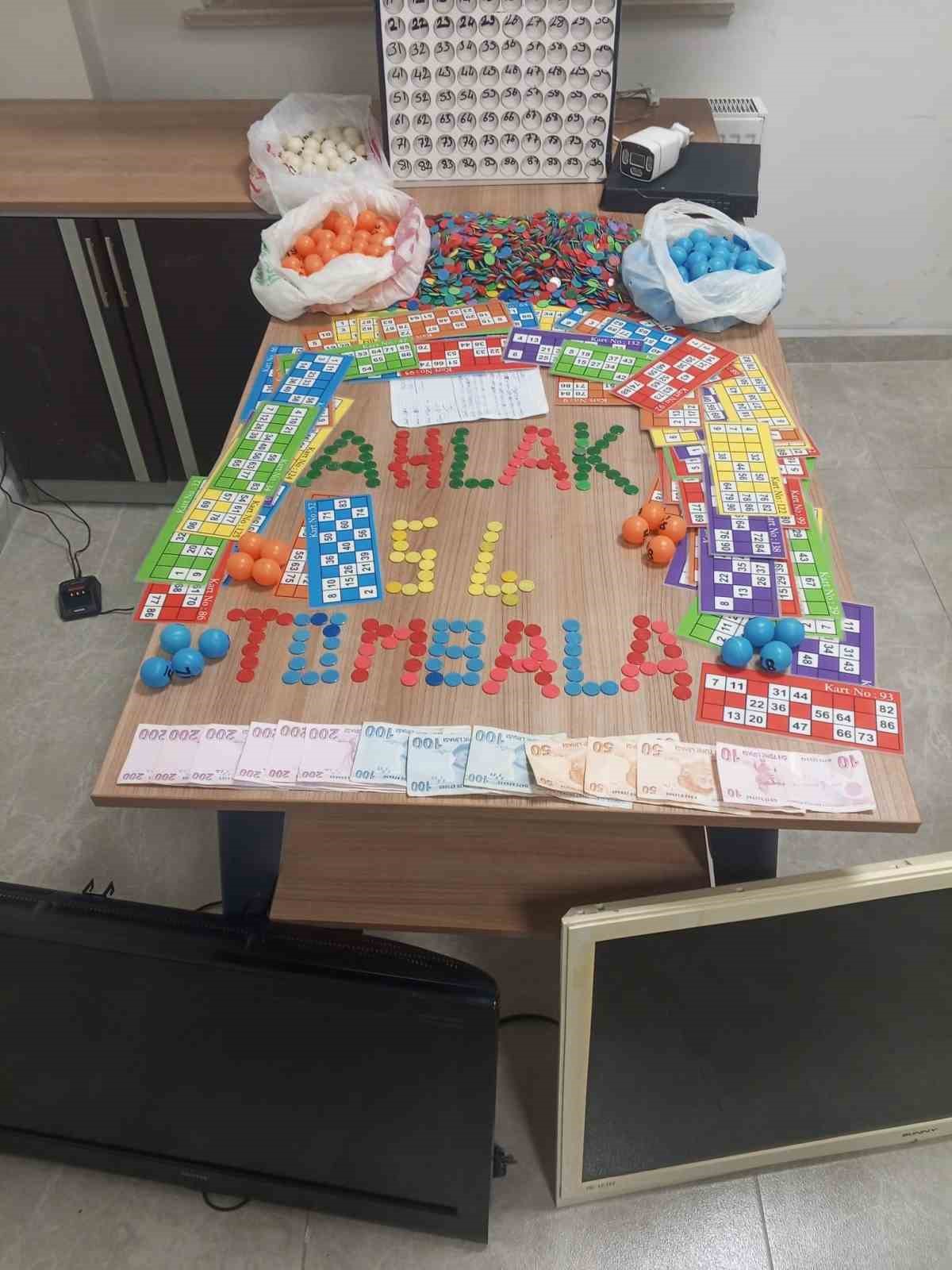 Kumarhaneye çevrilen iş yerine suçüstü operasyon