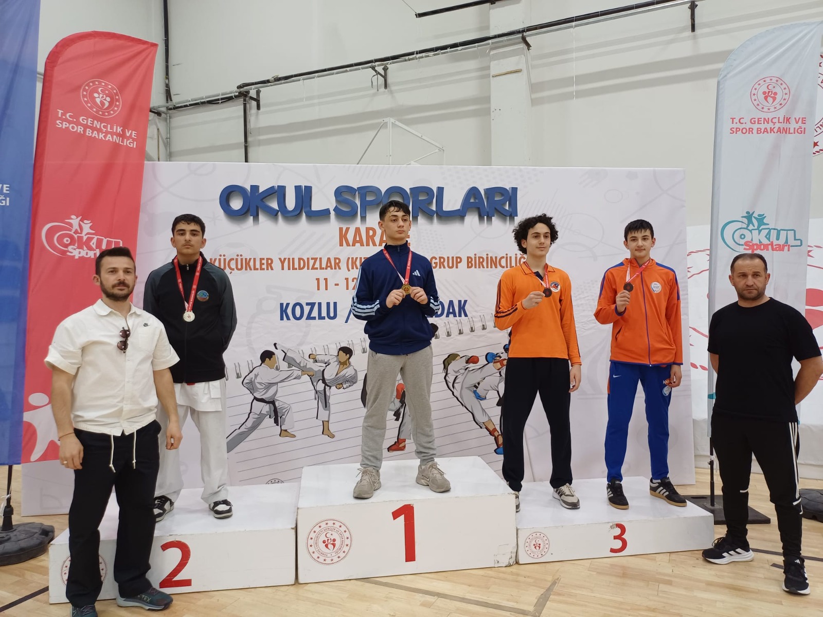 Serdivanlı Karateciler Bölge Şampiyonası’nda Parladı