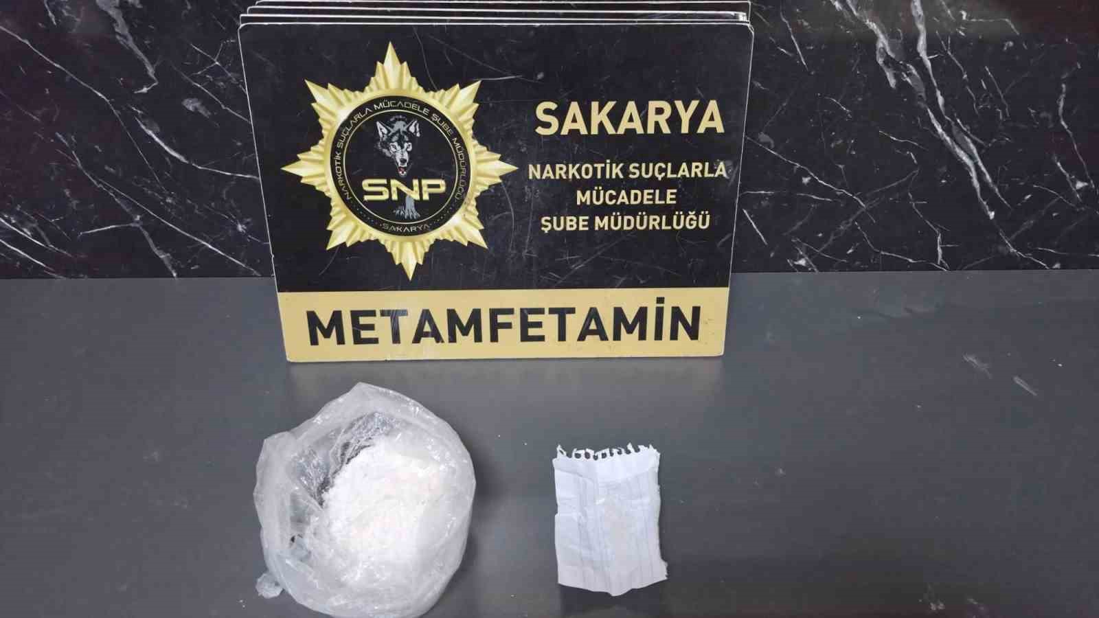 Polisten 4 ayrı uyuşturucu operasyonu: 4 tutuklama
