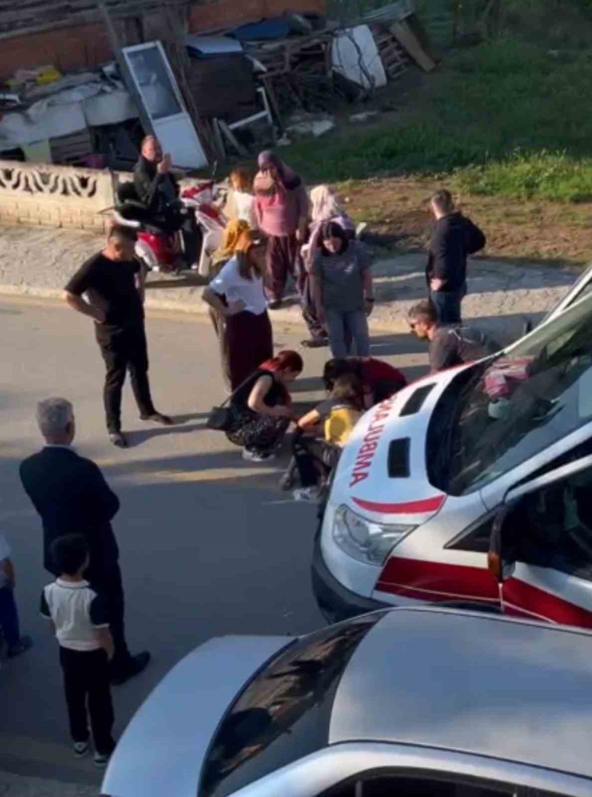 Sakarya’da yola aniden fırlayan 5 yaşındaki çocuğa otomobil çarptı