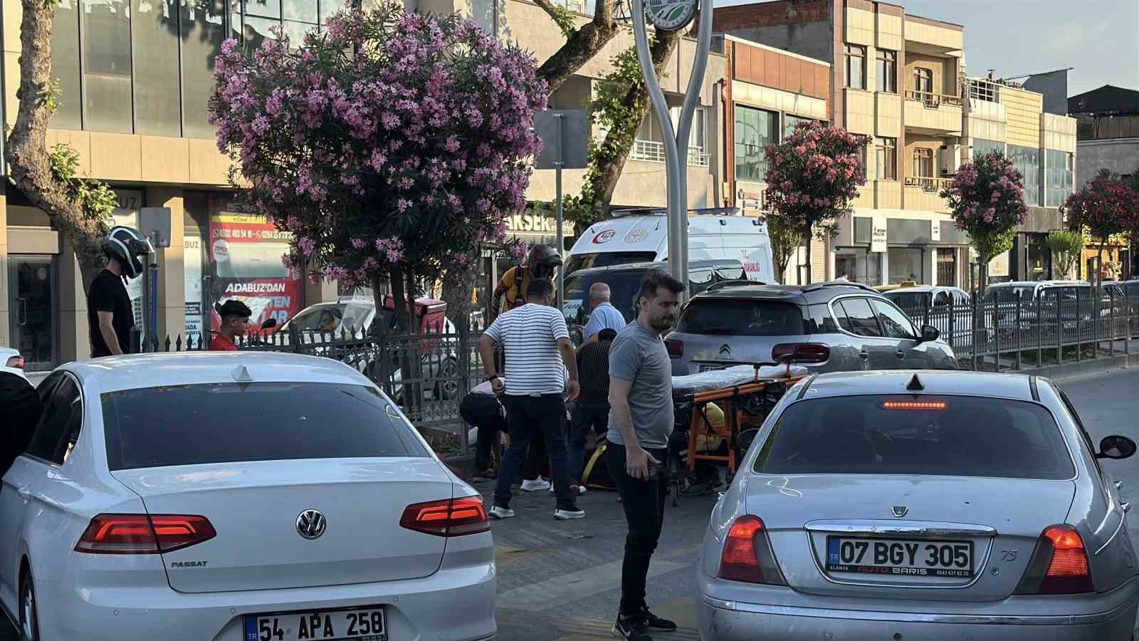 Yaya geçidinden geçerken otomobilin çarptığı kadın yaralandı