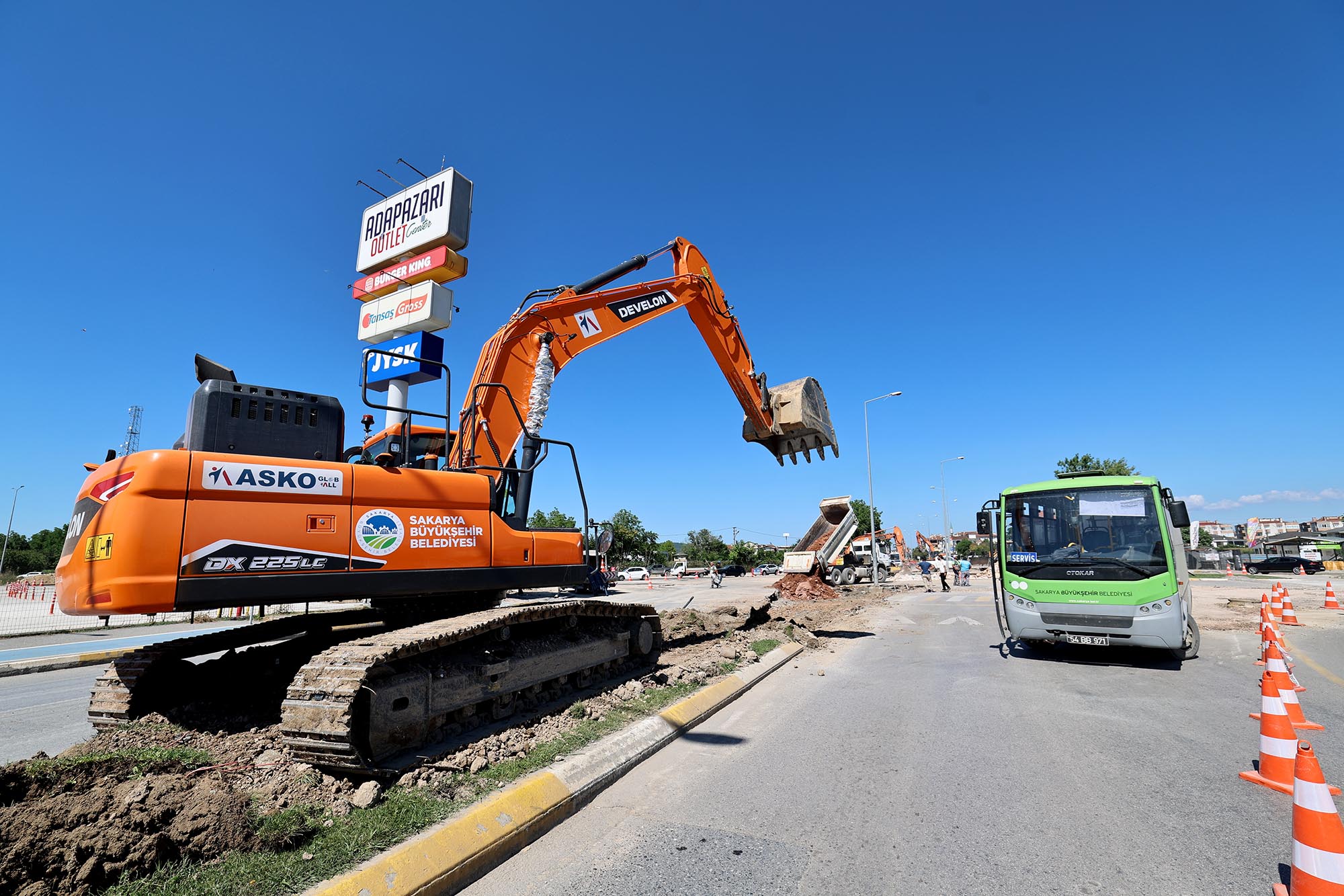 Büyükşehir, Eski Kipa Kavşağı’nı yeni  duble yol bağlantısına hazırlıyor